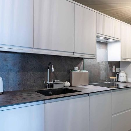 Modern, Relaxing 1 Bed Apartment Бат Экстерьер фото